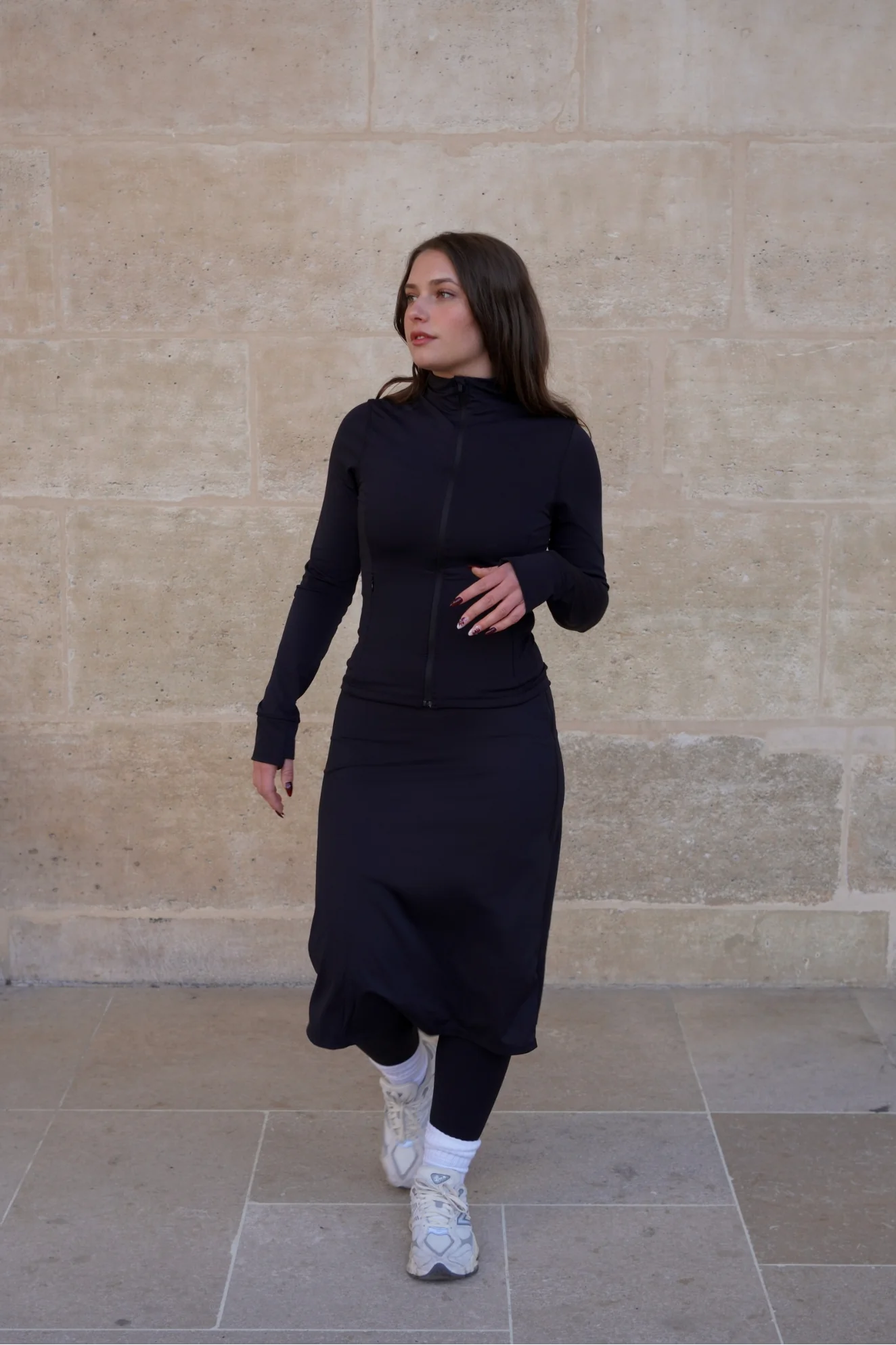 Modest Sport Jacket - Black