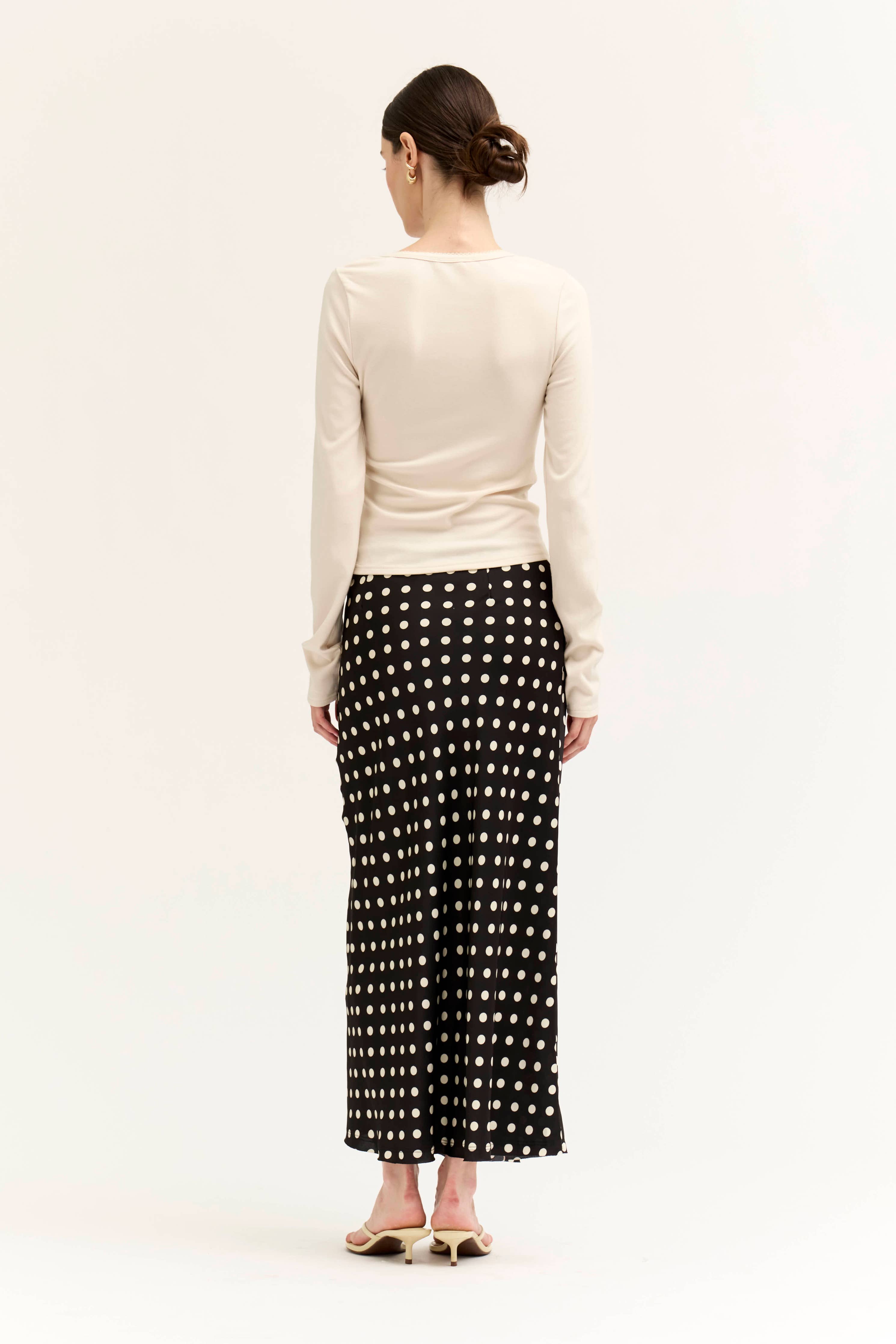 Viv Square Neck Teea