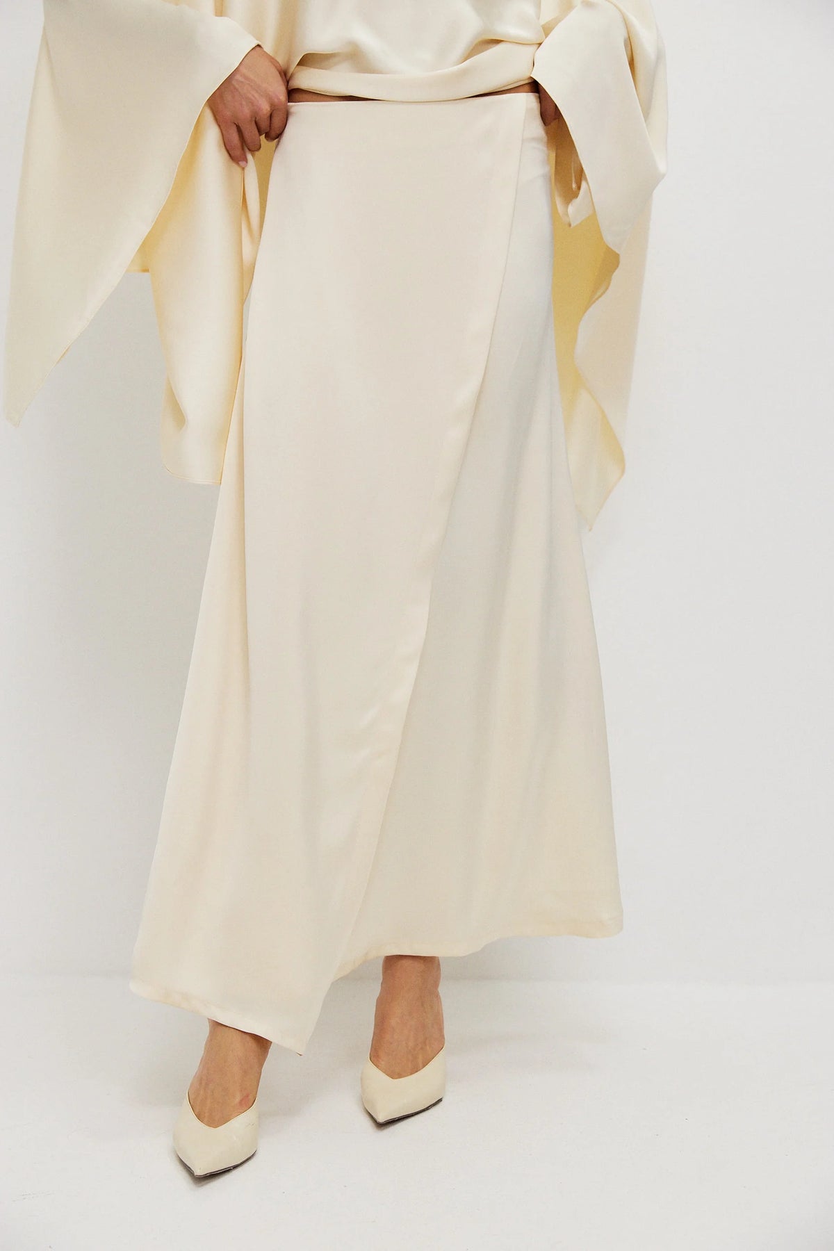 Como Set Ivory