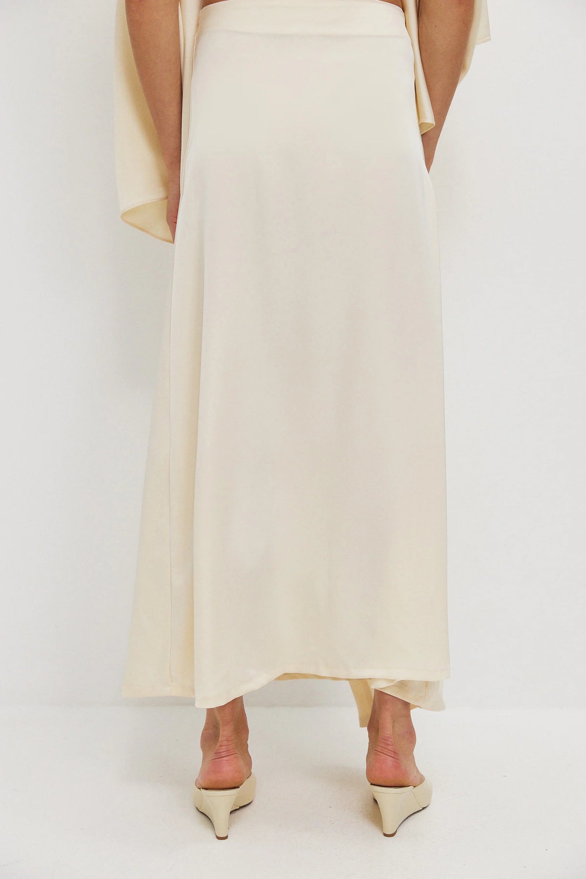 Como Set Ivory