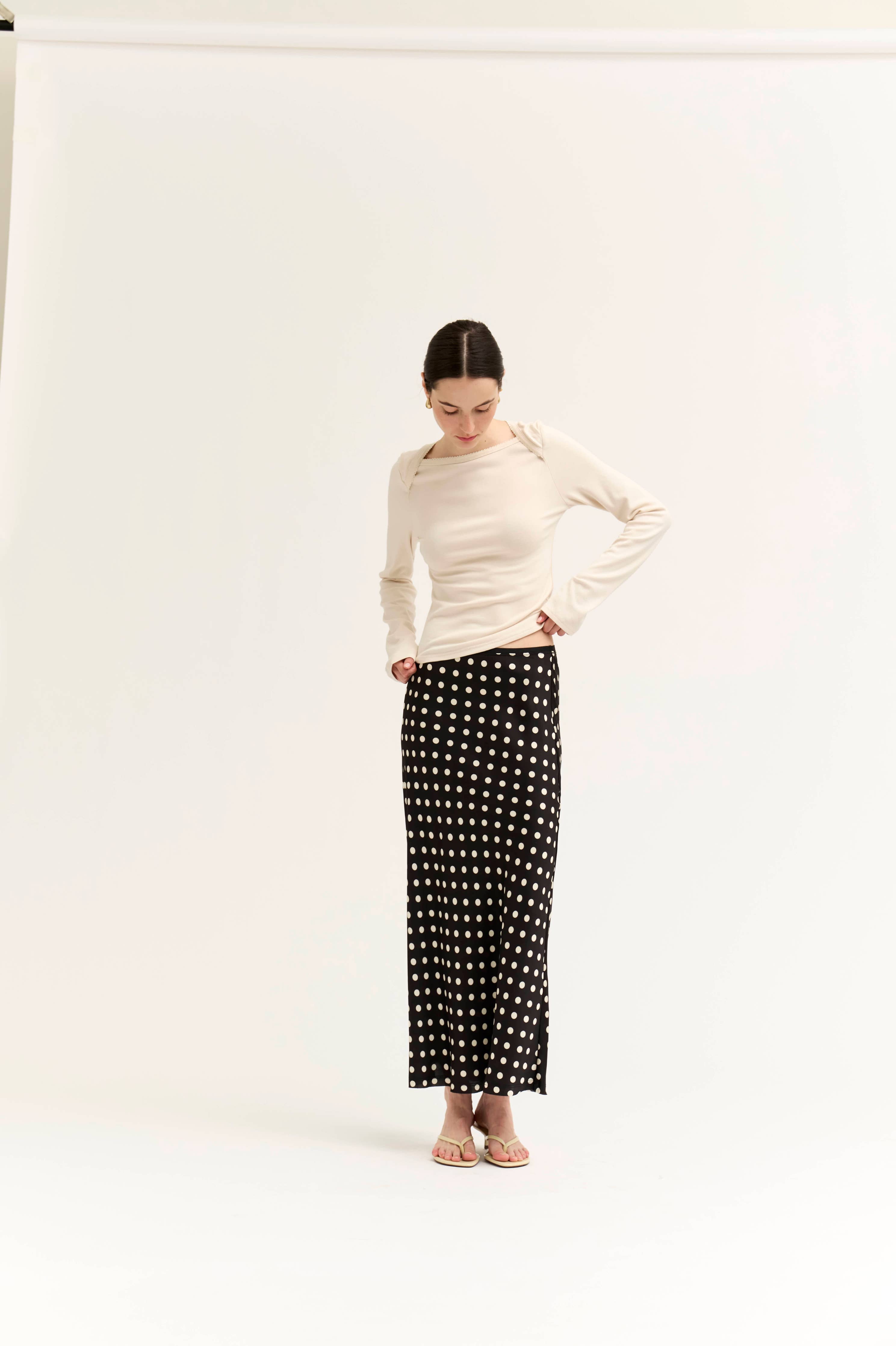 Viv Square Neck Teea