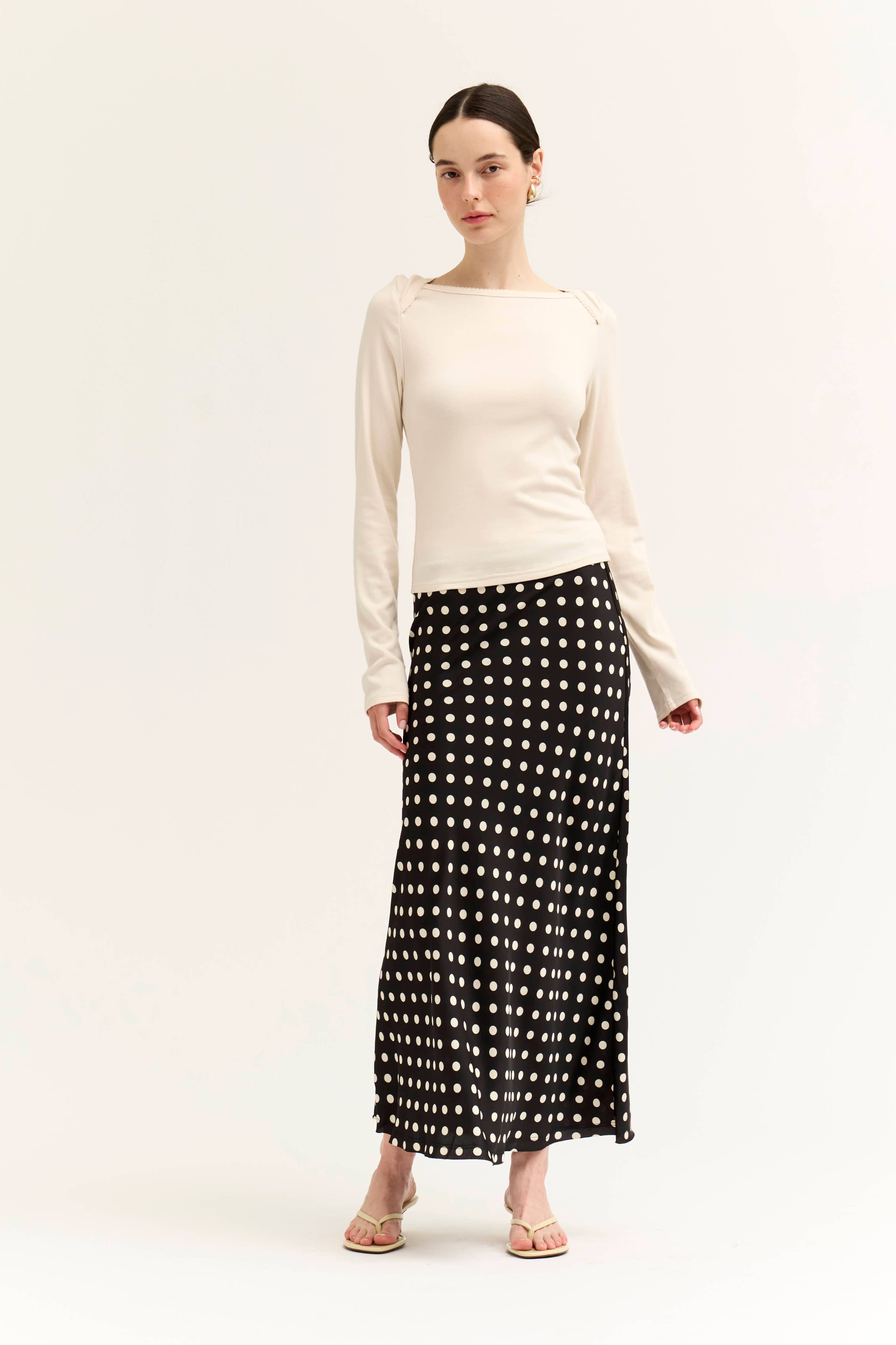 Viv Square Neck Teea