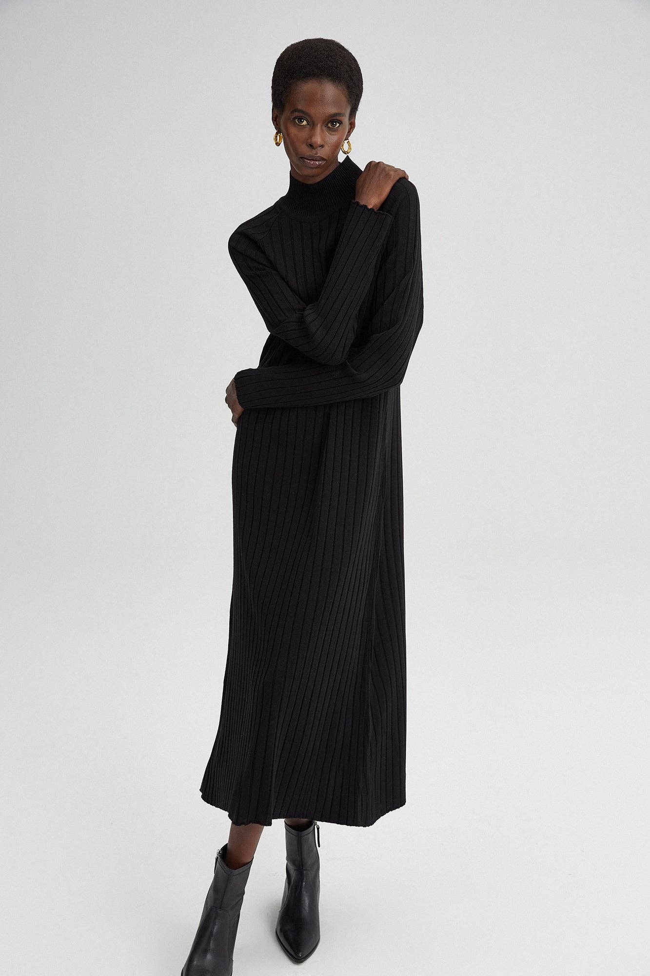 Harlow Ribbed Maxi Dress - Black