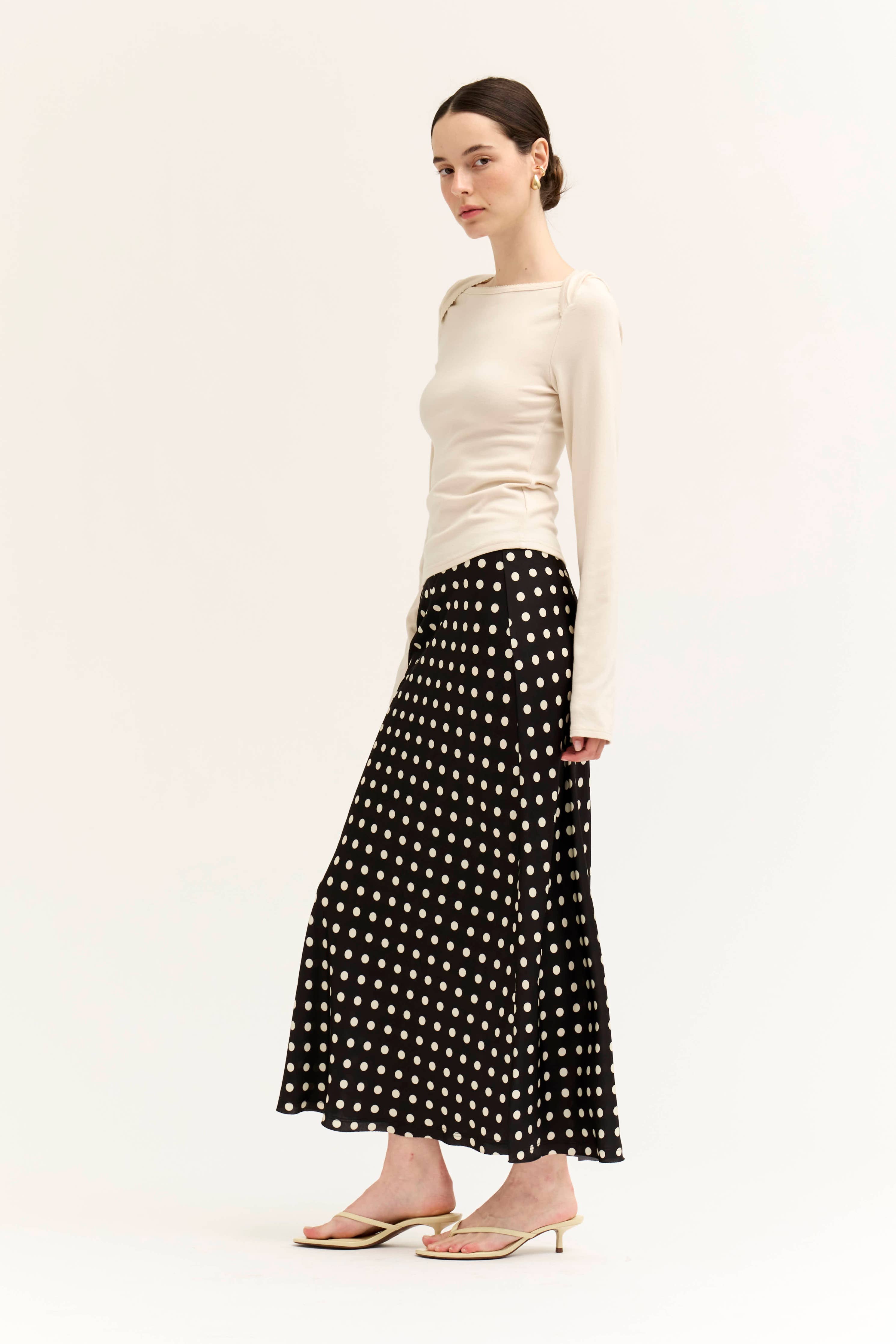 Viv Square Neck Teea